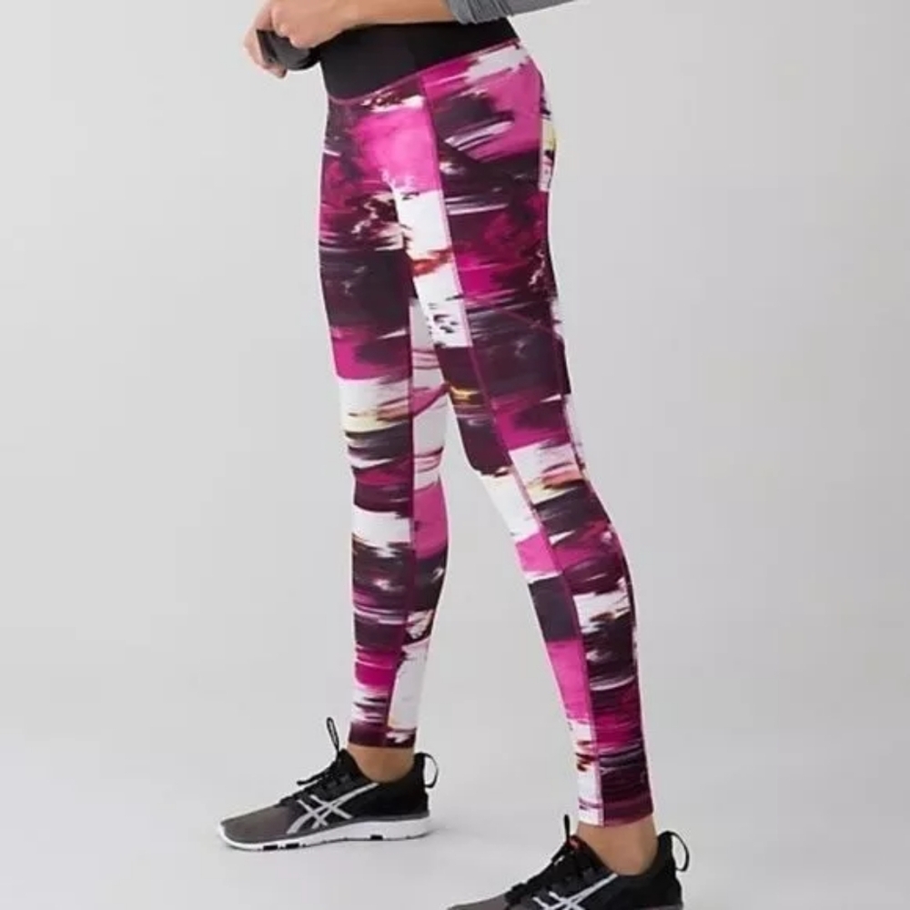 Lululemon Speed Tight Pigmented Windberry Rumble Multi